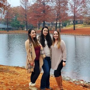 Meet your Posher, TroisPosh sisters